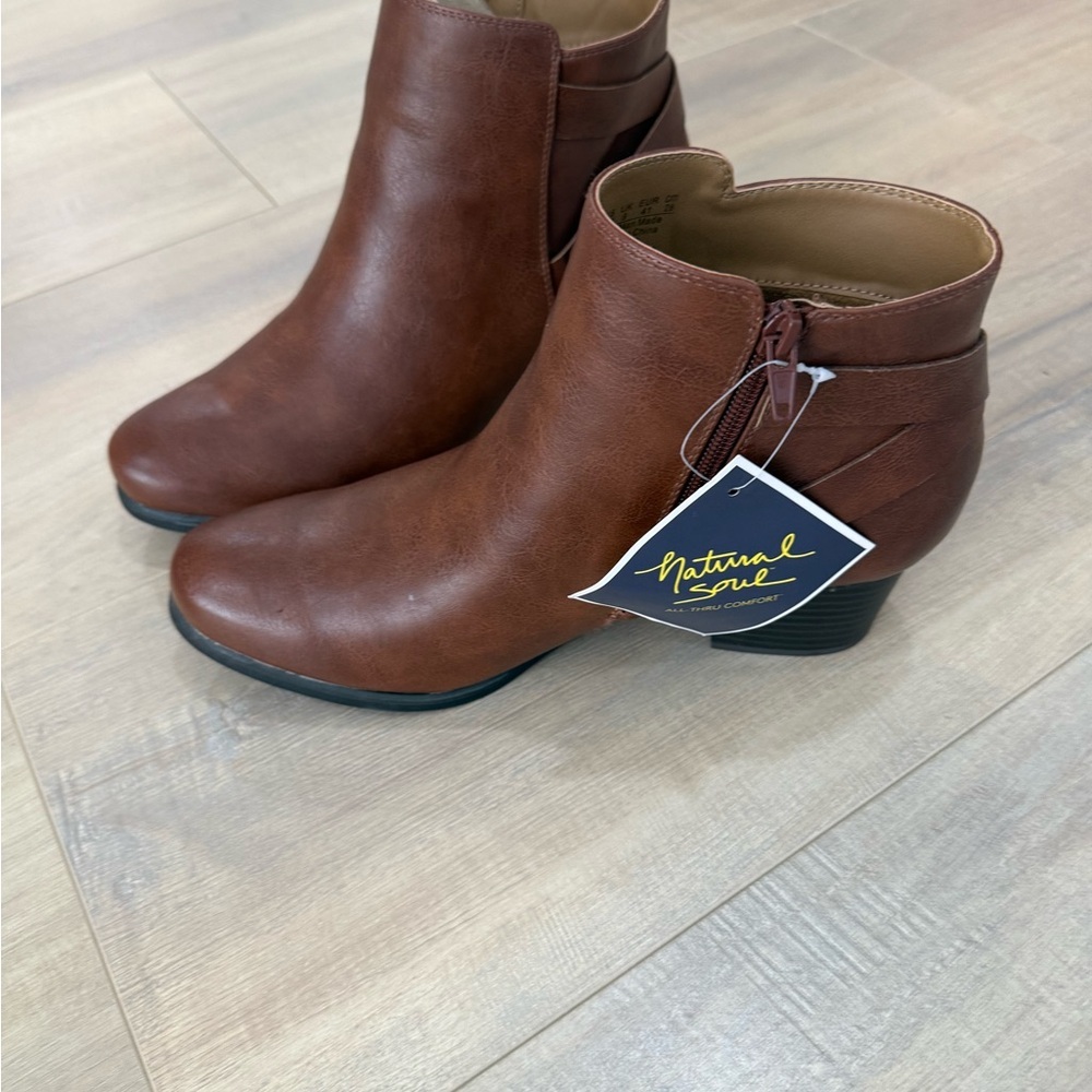 Natural Soul Women's Brown Ankle Boots